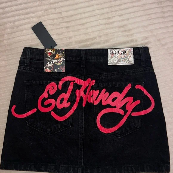 Ed Hardy Black Mini Skirt with White Tiger Design - Picture 2 of 2